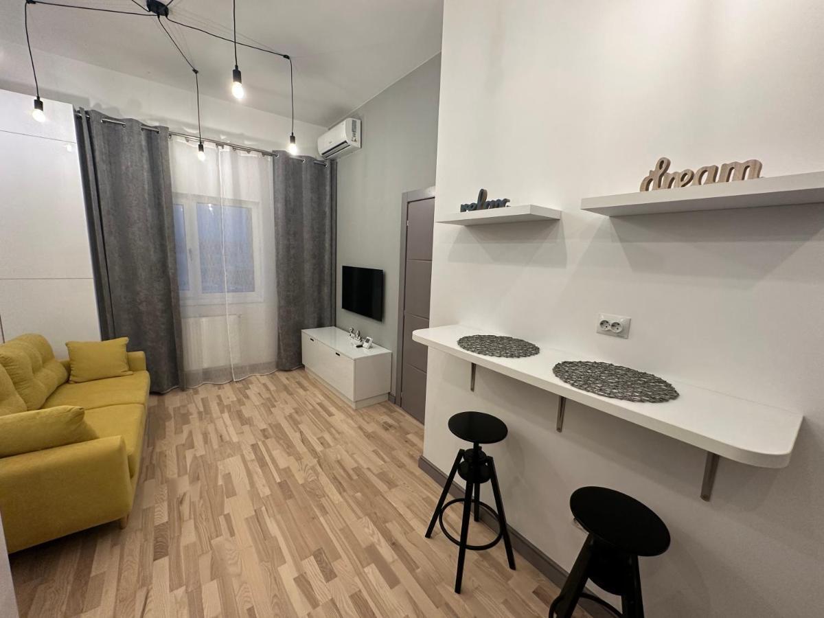 Mojo-Jojo / A Funky Stay Iasi Exterior foto